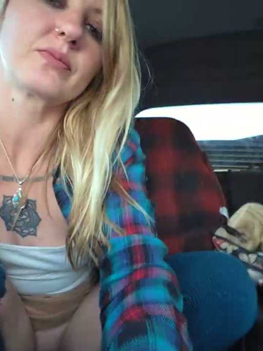 SheIsSomething Stripchat recording – Oct 14, 2026