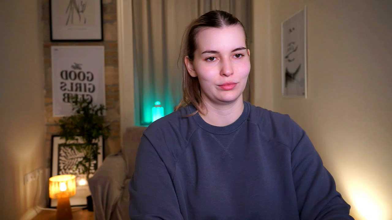 ShyHotNerd cam recording
