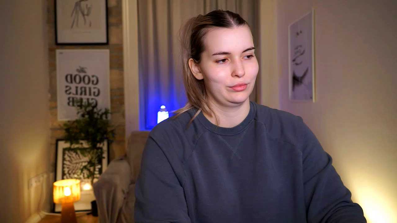 ShyHotNerd cam recording
