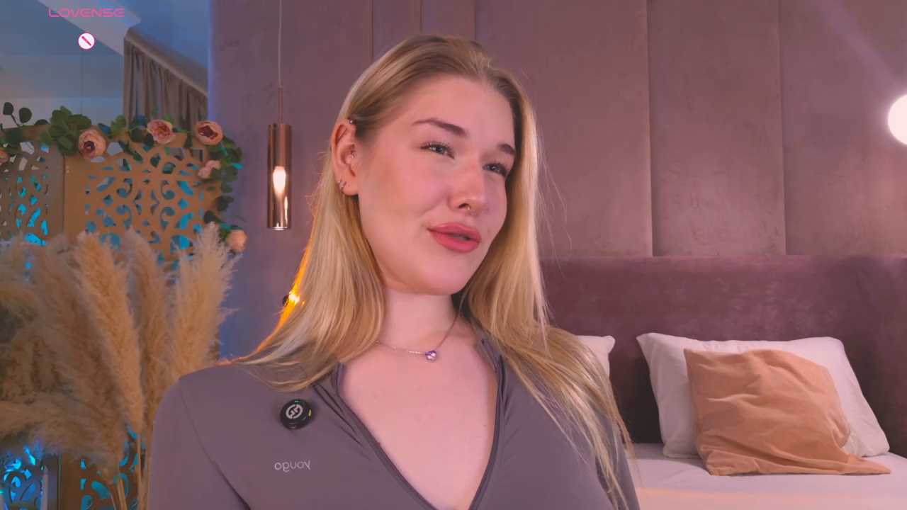 Smiley_Mia cam recording