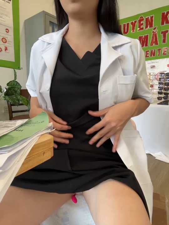 Sneaky_Cumshoot