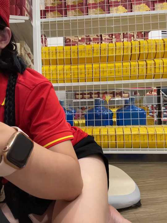 Sneaky_Cumshoot