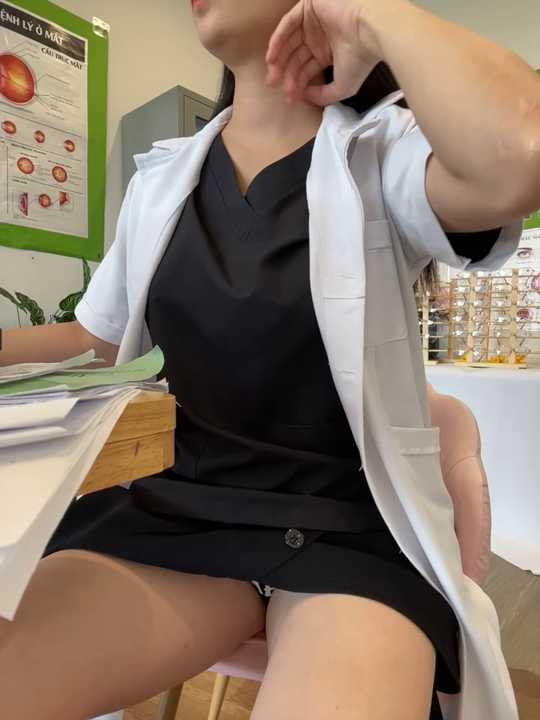 Sneaky_Cumshoot