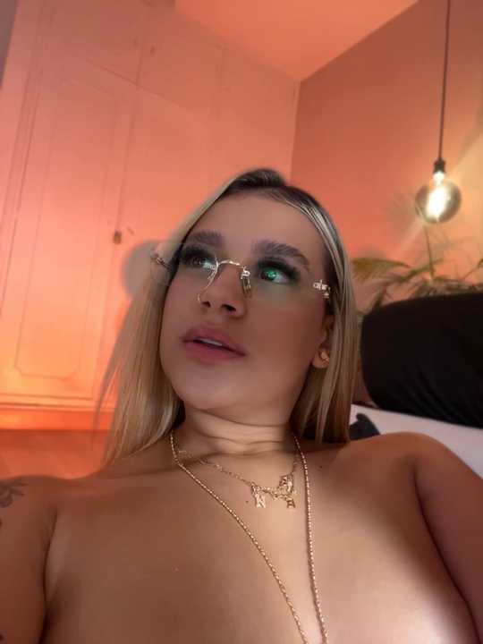 Sophie-velvet cam recording