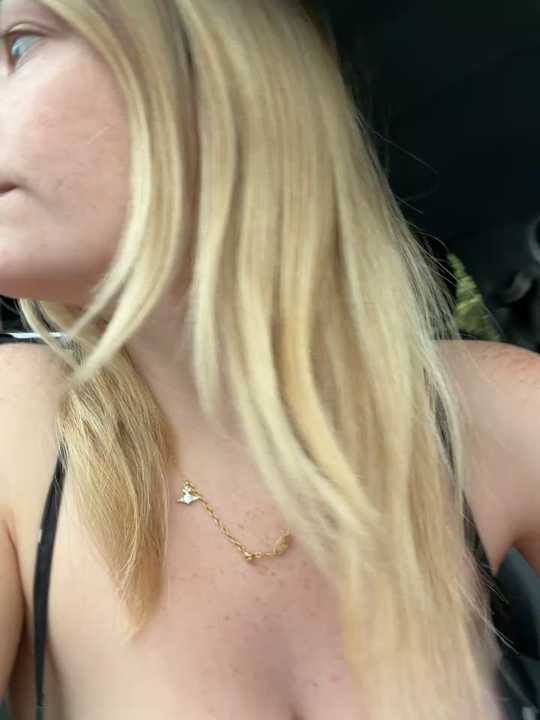 Sophiesinxx Stripchat recording – Oct 14, 2026