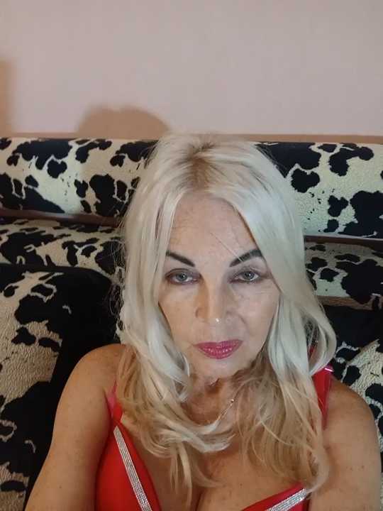 StylishAmelia54