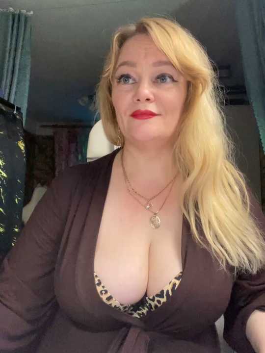 Sweet-blonde cam recording