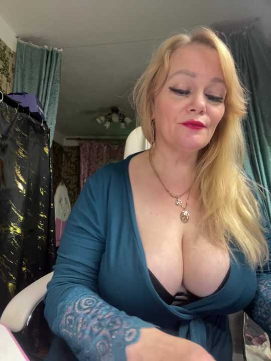 Sweet-blonde cam recording