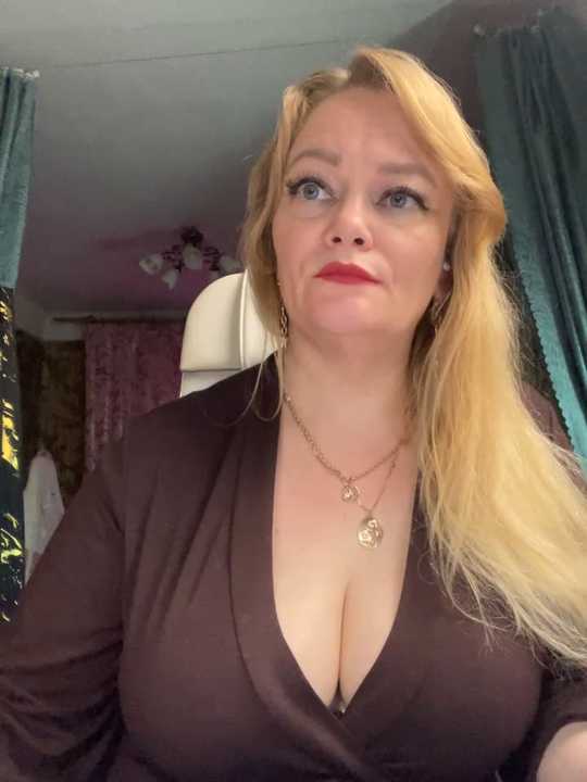 Sweet-blonde cam recording