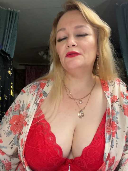 Sweet-blonde cam recording