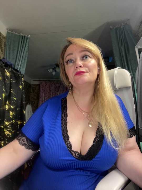Sweet-blonde