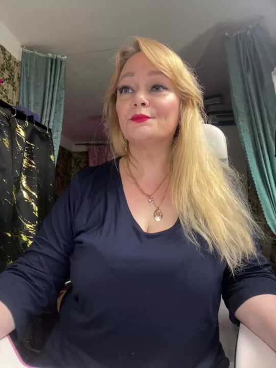 Sweet-blonde cam recording