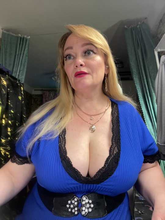 Sweet-blonde