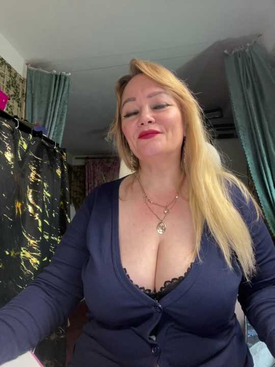 Sweet-blonde cam recording