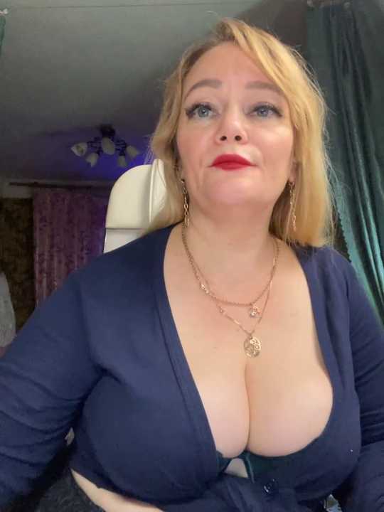 Sweet-blonde cam recording