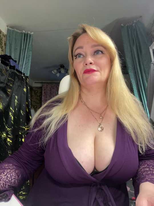 Sweet-blonde