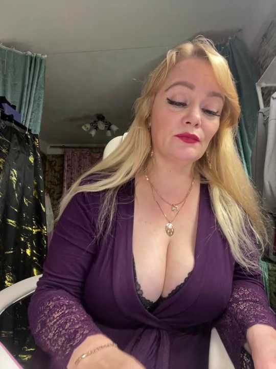 Sweet-blonde