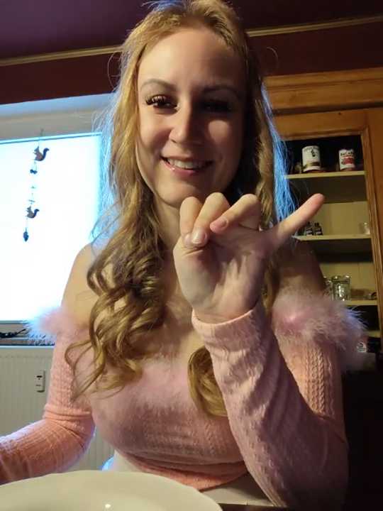 SweetGermanGoddess cam recording
