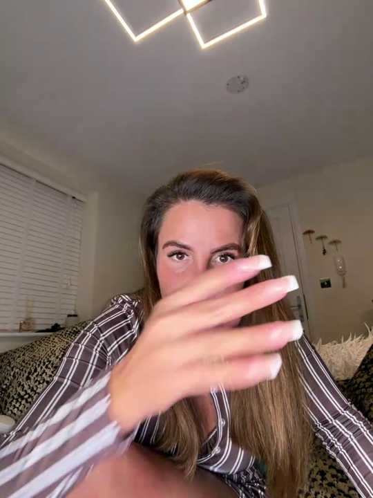 SweetSiennax Stripchat recording – Oct 26, 2026