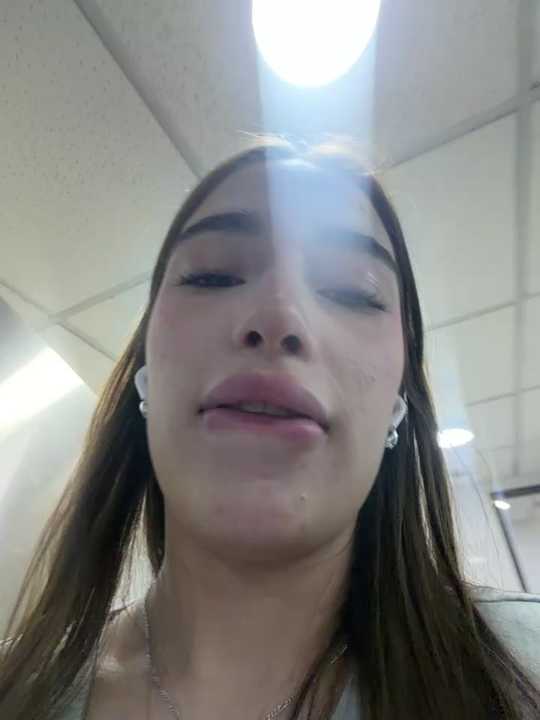 Sweet_Milaa1 cam recording