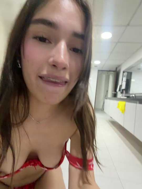 Sweet_Milaa1 cam recording