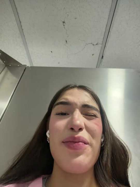 Sweet_Milaa1 cam recording