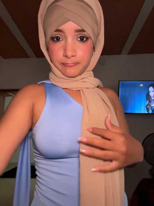 Sweet_TemptationXX cam recording