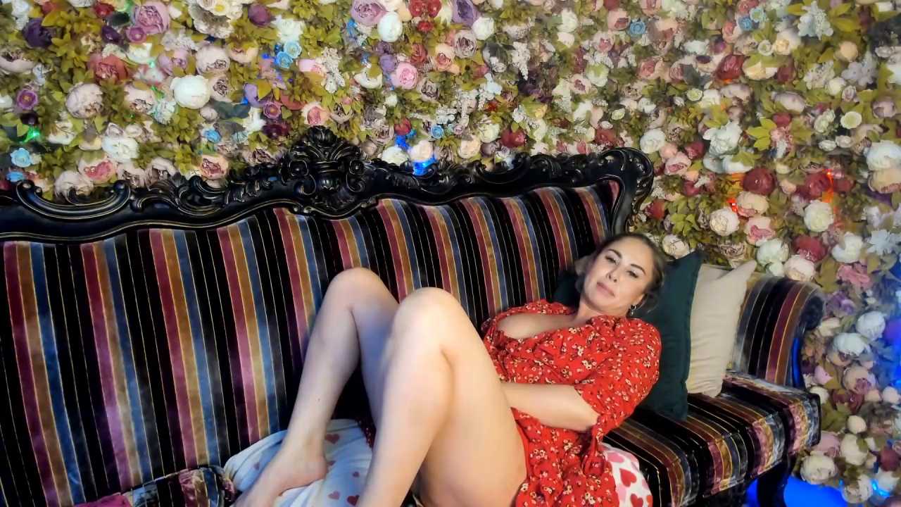 TIFF_THE_MILF cam recording