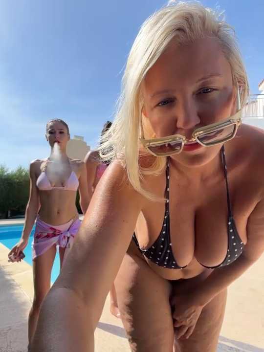 TUNDEROSE1 Stripchat recording – Oct 22, 2026