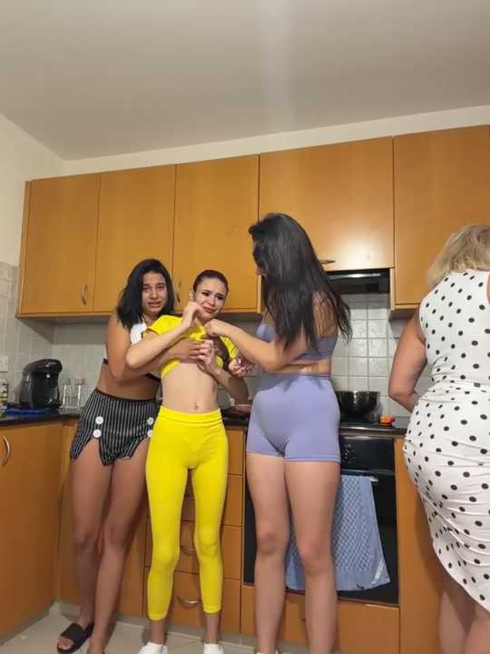 TUNDEROSE1 Stripchat recording – Oct 19, 2026