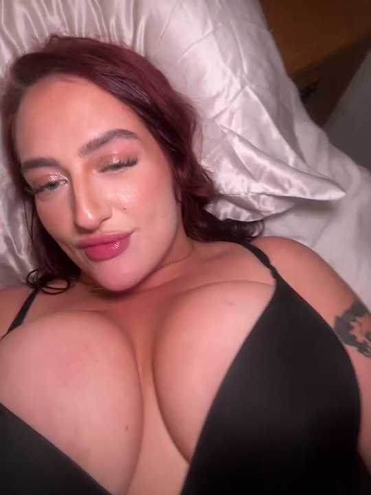 TaliaMommyMelons cam recording