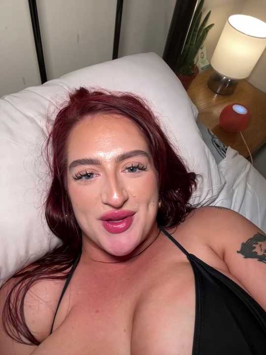 TaliaMommyMelons cam recording
