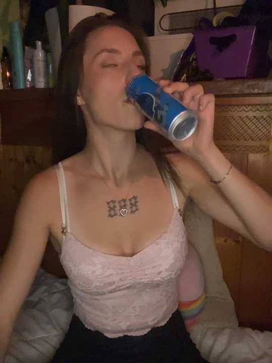 TeenLeonie18 cam recording