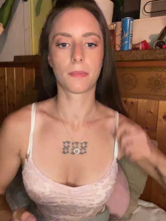 TeenLeonie18 cam recording
