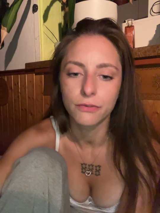 TeenLeonie18 cam recording