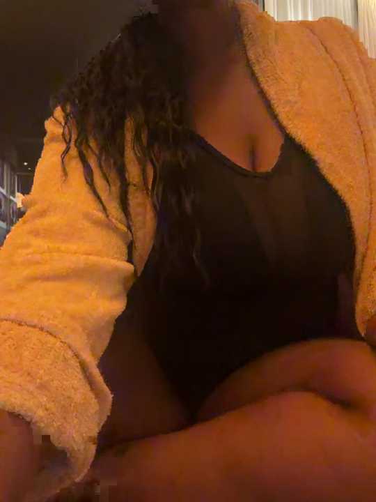 ThatGilfNextDoor cam recording