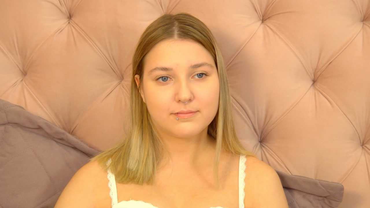 TinnaBurton cam recording
