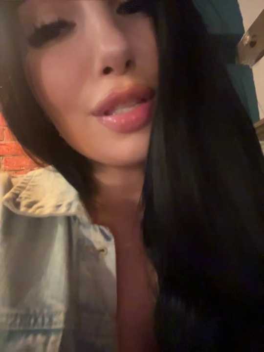 Tisha_Busty