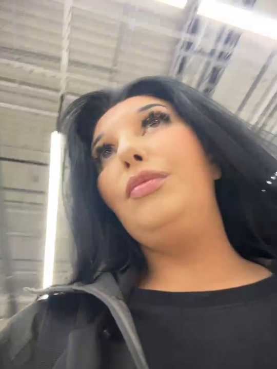 Tisha_Busty