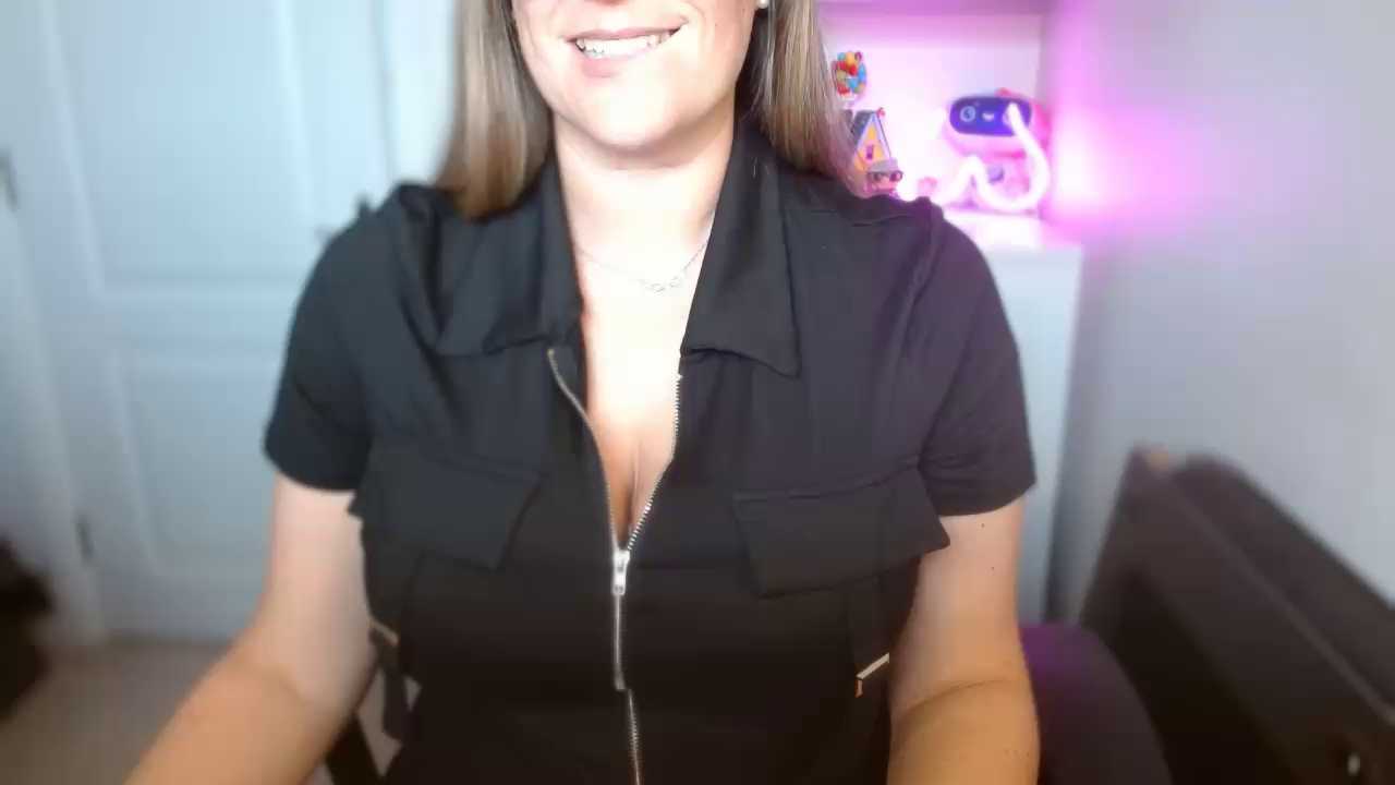 TittieTia19 cam recording