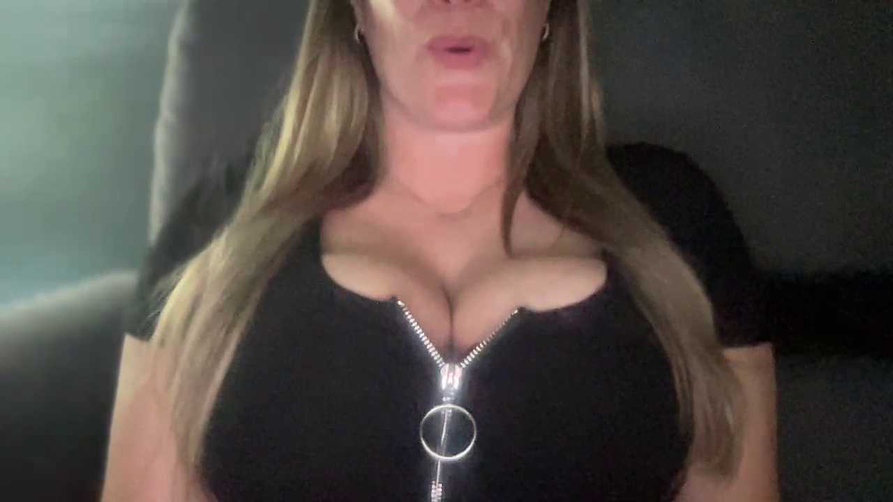 TittieTia19 cam recording