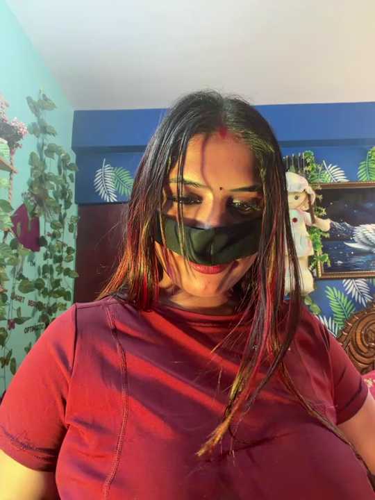 V-Hot-Sweti