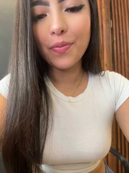 Valentina-gomezz cam recording