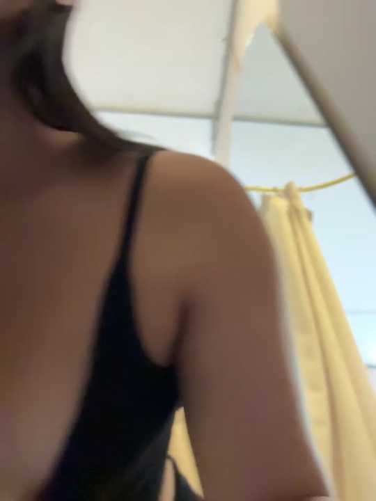 Valentina-gomezz Stripchat recording – Oct 25, 2026