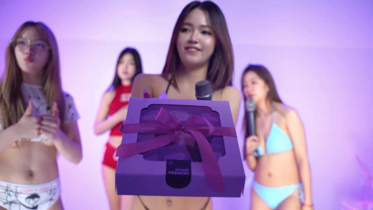 Velvet--girl Stripchat recording – Oct 22, 2026