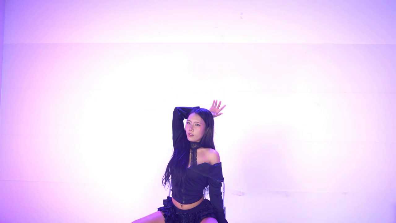 Velvet--girl Stripchat recording – Oct 15, 2026