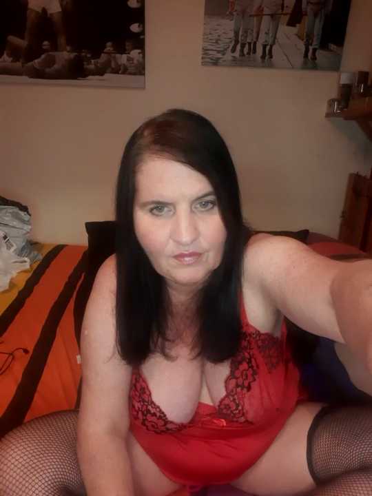 Velvet-Milf