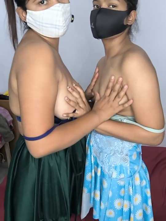 Velvett_vixens cam recording