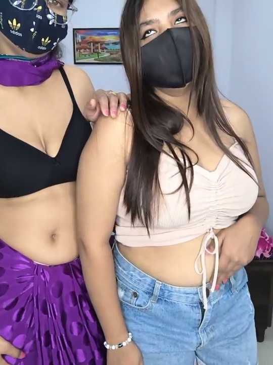 Velvett_vixens cam recording