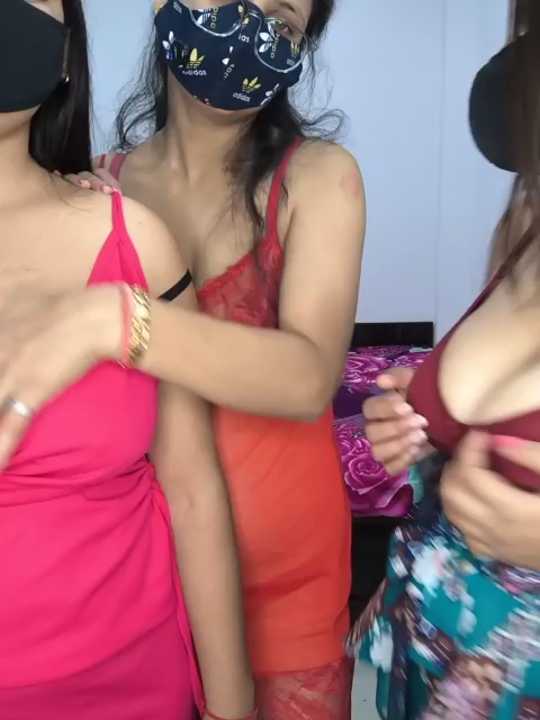 Velvett_vixens cam recording